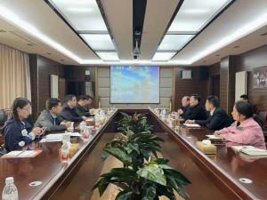 洛阳市商务局局长吕宗乐一行莅临开云体育网页版调研指导工作